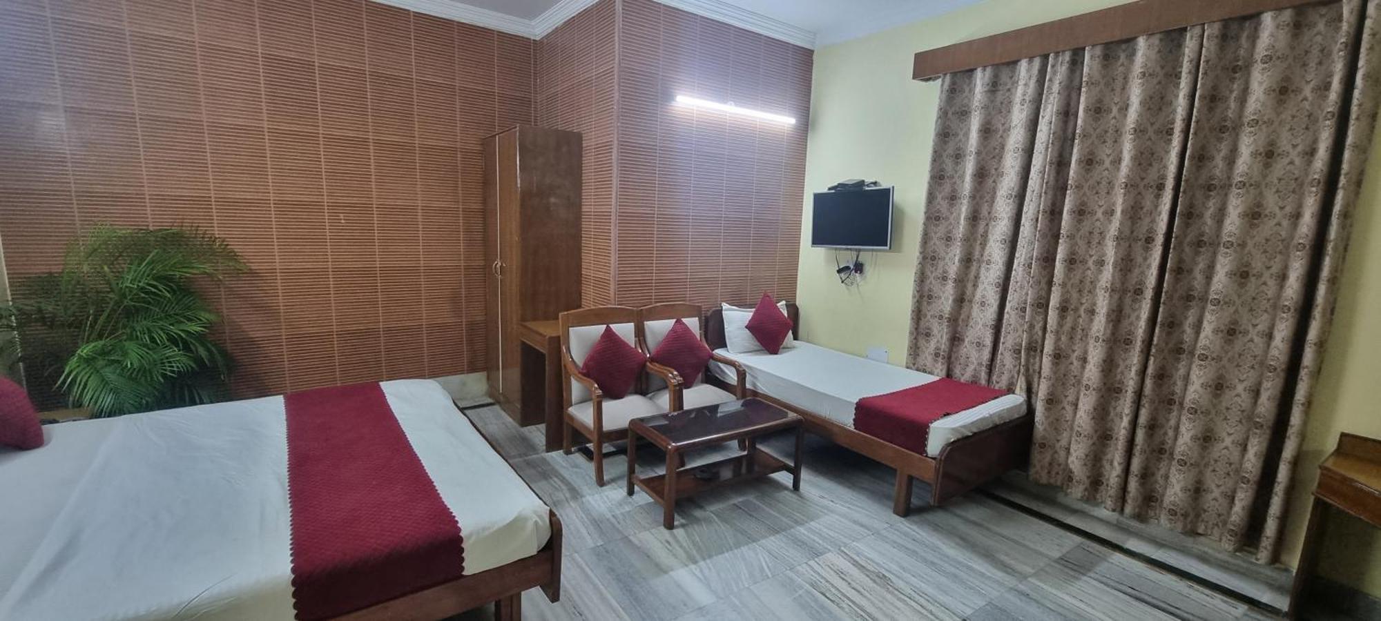 Hotel Har Ki Pauri By Around Stays Haridwār Exterior foto